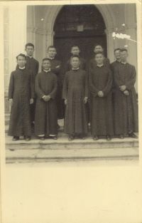 036seminary_old_pics1.jpg